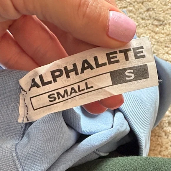 Alphalete Amplify 4.5 Washed Denim Shorts - Picture 3 of 4